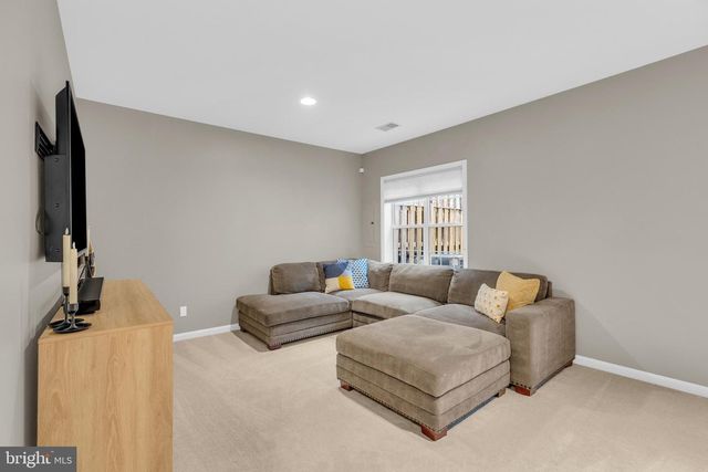 7 ARELL CT, Alexandria, VA 22304