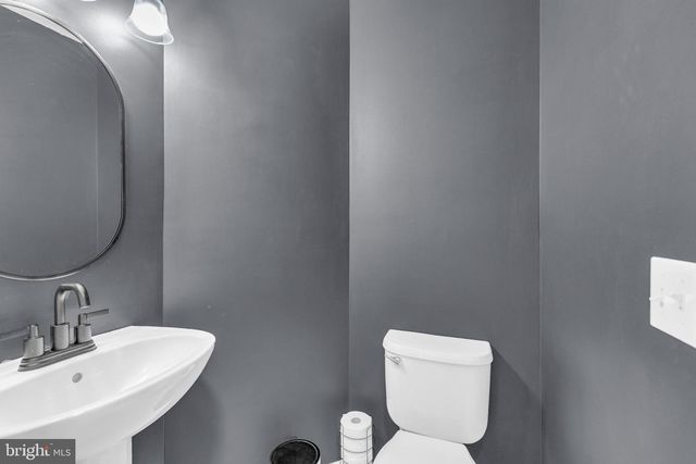 7 ARELL CT, Alexandria, VA 22304