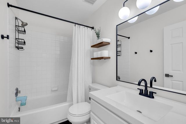 7 ARELL CT, Alexandria, VA 22304