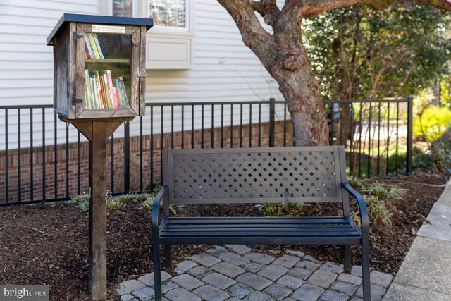 7 ARELL CT, Alexandria, VA 22304