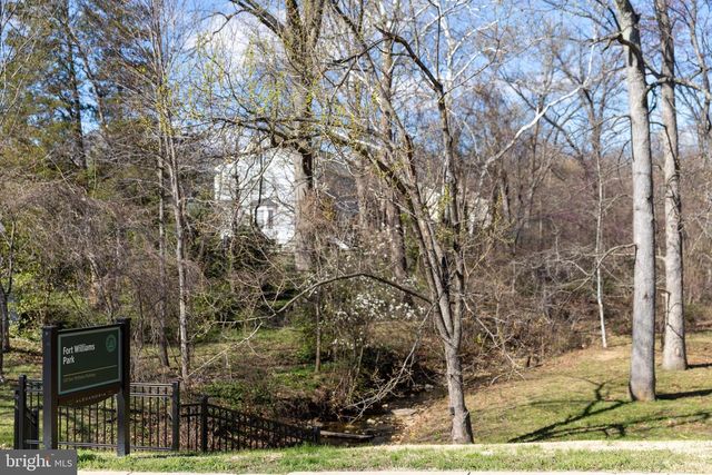 7 ARELL CT, Alexandria, VA 22304