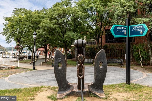 7 ARELL CT, Alexandria, VA 22304