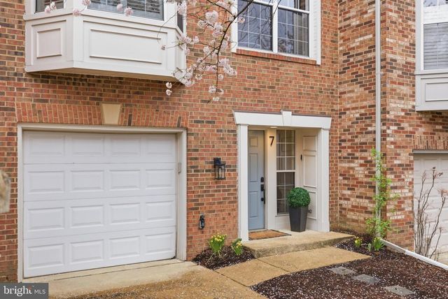 7 ARELL CT, Alexandria, VA 22304