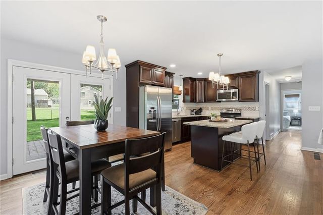 10014 Moody Park Drive, Overland Park, KS 66212