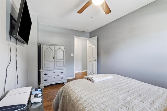 10014 Moody Park Drive, Overland Park, KS 66212