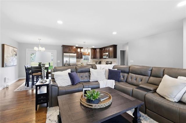 10014 Moody Park Drive, Overland Park, KS 66212