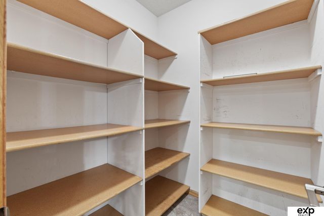 9430 Granville Parkway, La Vista, NE 68128