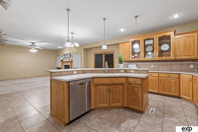 9430 Granville Parkway, La Vista, NE 68128