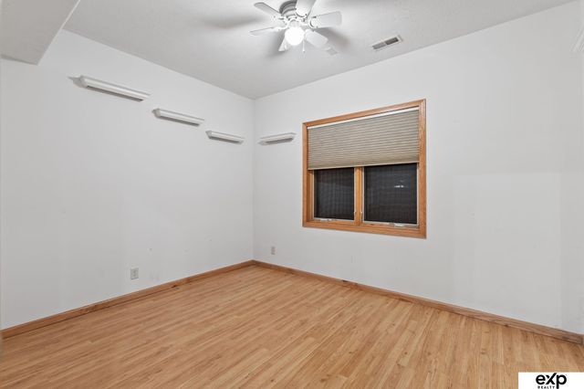 9430 Granville Parkway, La Vista, NE 68128