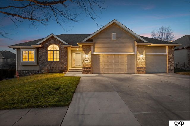 9430 Granville Parkway, La Vista, NE 68128