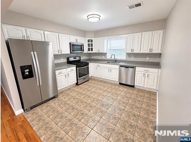 80 Cutler Street, Newark, NJ 07104