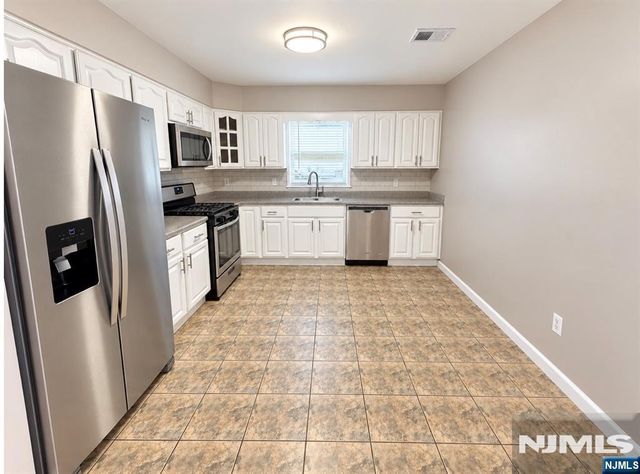 80 Cutler Street, Newark, NJ 07104