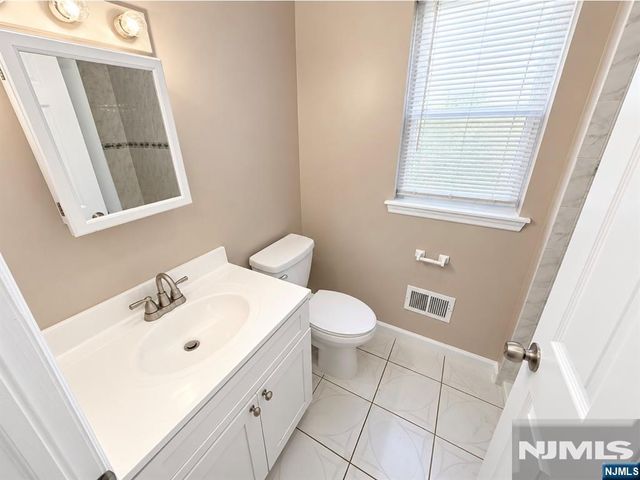 80 Cutler Street, Newark, NJ 07104