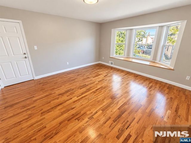 80 Cutler Street, Newark, NJ 07104