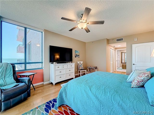 1540 Gulf Boulevard 304, Clearwater, FL 33767