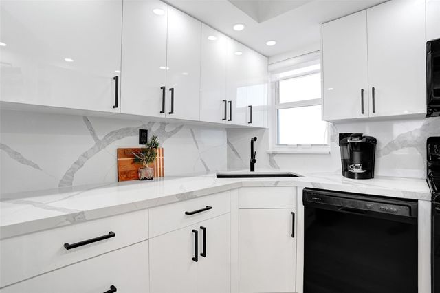 8900 Washington Blvd PH11, Hollywood, FL 33025