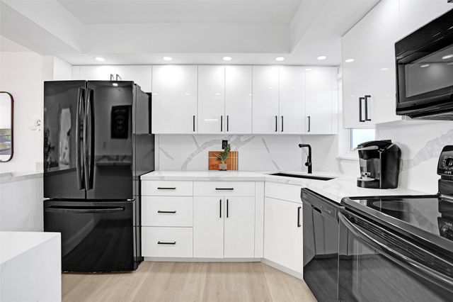 8900 Washington Blvd PH11, Hollywood, FL 33025