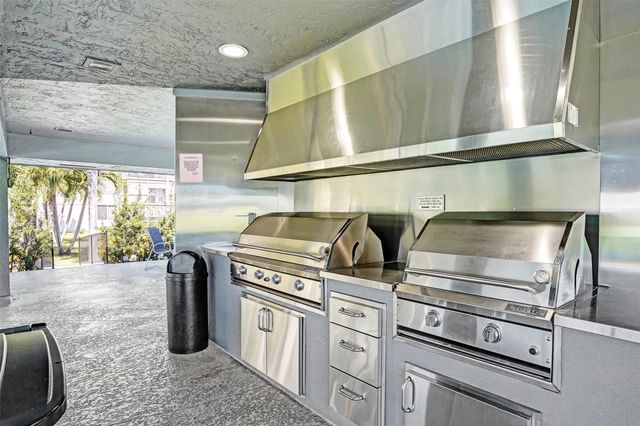 8900 Washington Blvd PH11, Hollywood, FL 33025