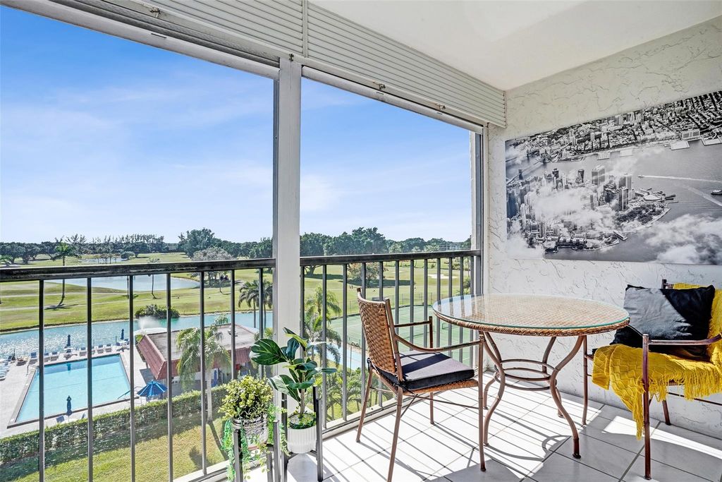 8900 Washington Blvd PH11, Hollywood, FL 33025