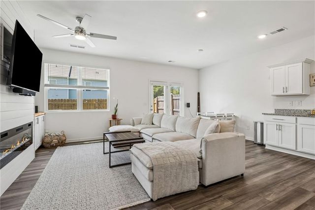 202 Fenchurch Way 2269, Cartersville, GA 30120