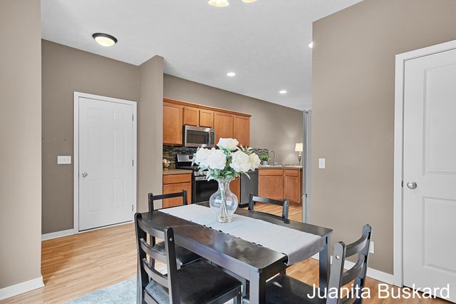 6279 Timber Drive, Allendale Twp, MI 49401