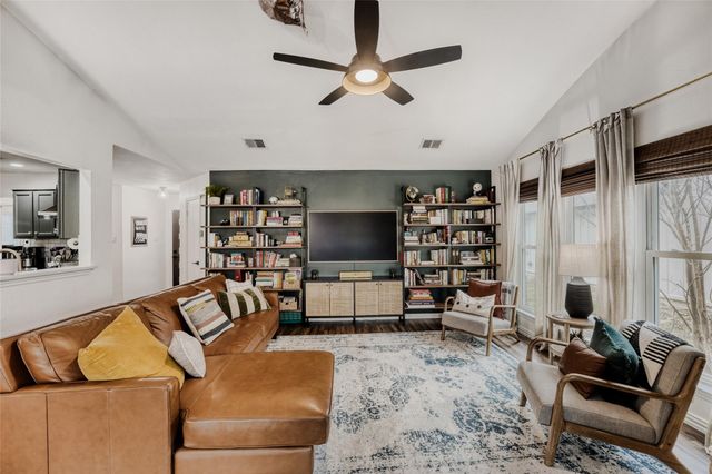 916 Great Britain BLVD, Austin, TX 78748