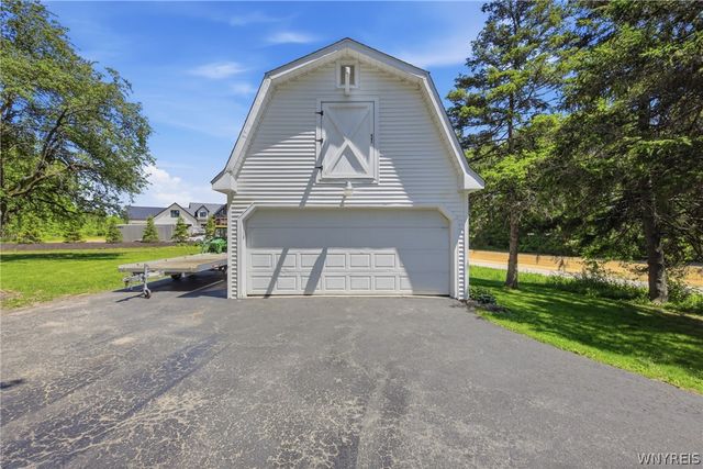 4441 Tonawanda Creek Road, Pendleton, NY 14120