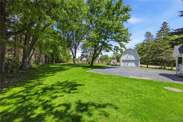 4441 Tonawanda Creek Road, Pendleton, NY 14120