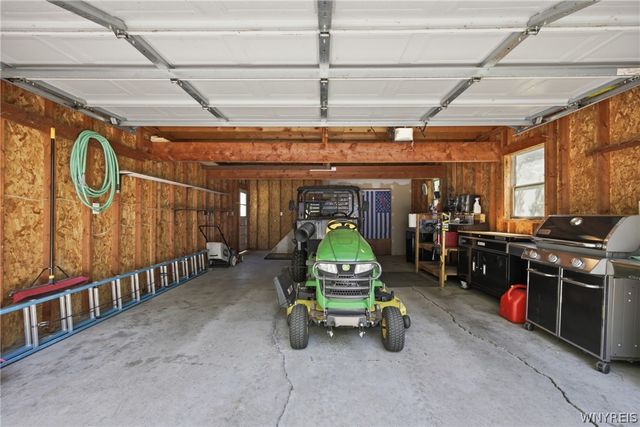 4441 Tonawanda Creek Road, Pendleton, NY 14120