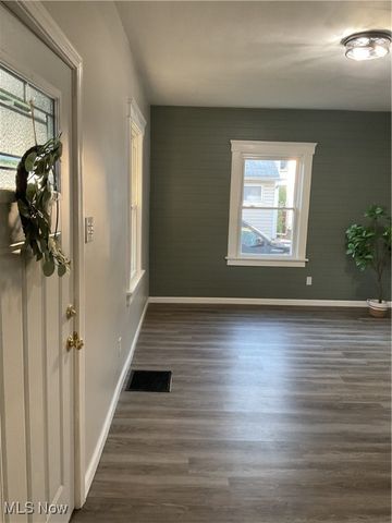 2911 7th Street SW, Canton, OH 44710