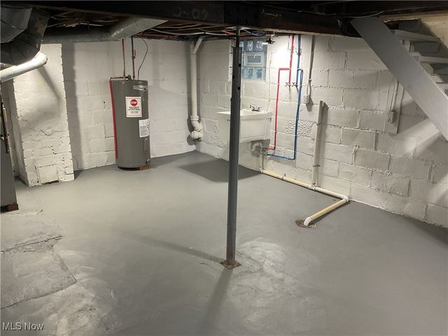 2911 7th Street SW, Canton, OH 44710