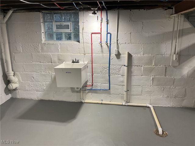 2911 7th Street SW, Canton, OH 44710