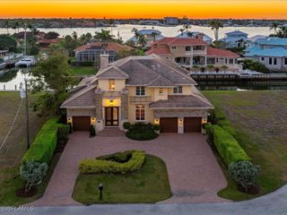 1550 Mullet LN, Naples, FL 34102