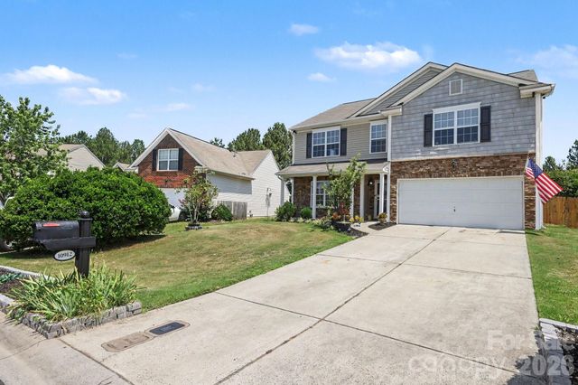 10912 Thousand Oaks Drive, Huntersville, NC 28078