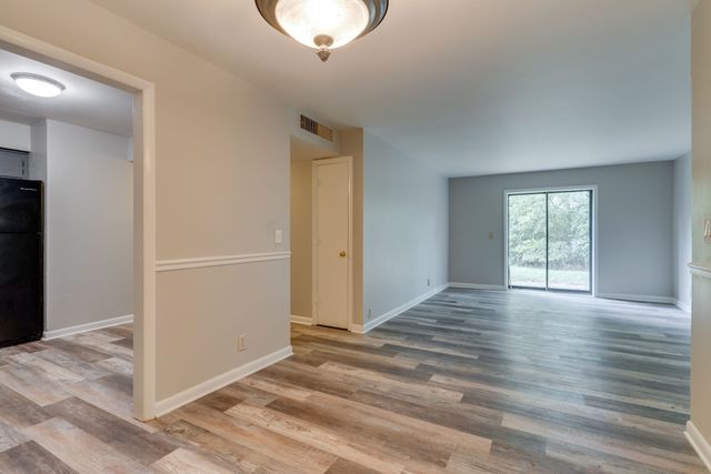 555 N DuPont Ave Apt D91, Madison, TN 37115