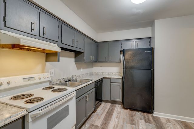 555 N DuPont Ave Apt D91, Madison, TN 37115