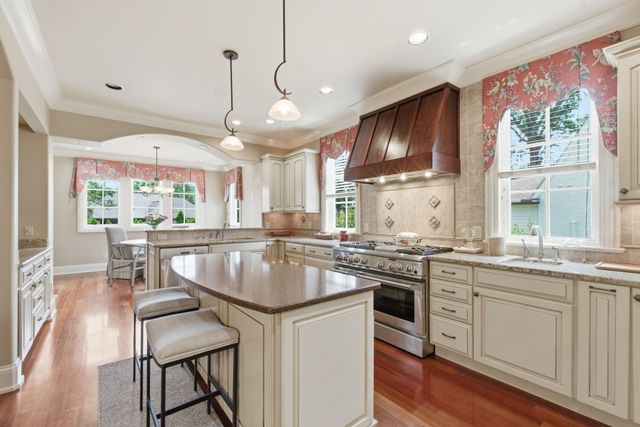 4022 Sneed Rd, Nashville, TN 37215