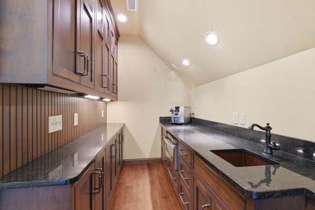 4022 Sneed Rd, Nashville, TN 37215