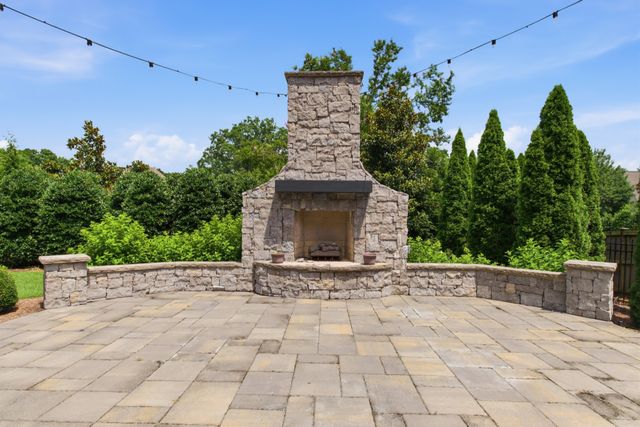 4022 Sneed Rd, Nashville, TN 37215