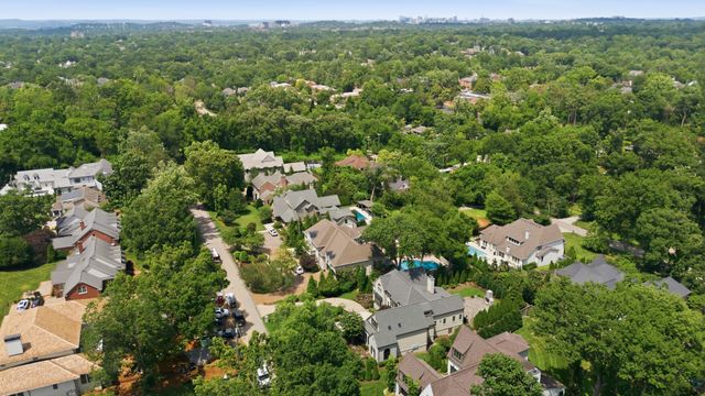 4022 Sneed Rd, Nashville, TN 37215