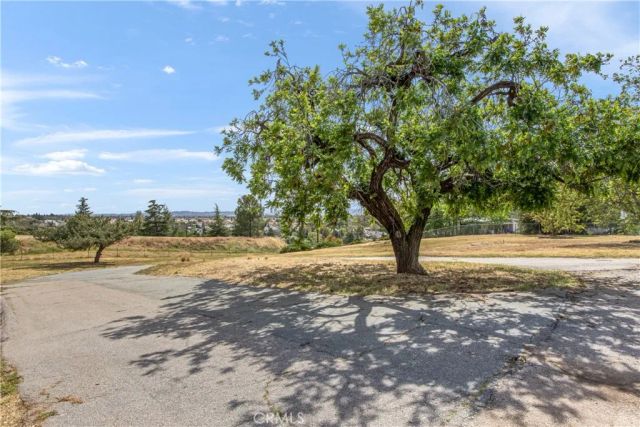 10207 Juniper Avenue, Yucaipa, CA 92399