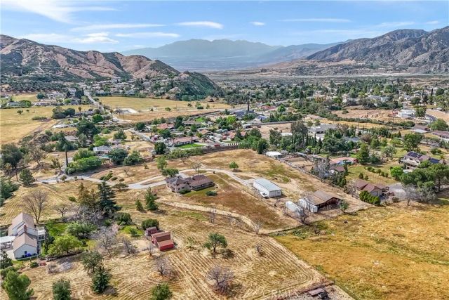 10207 Juniper Avenue, Yucaipa, CA 92399