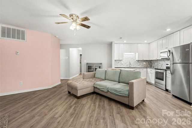 6125 Gray Gate Lane A, Charlotte, NC 28210