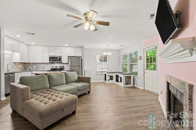 6125 Gray Gate Lane A, Charlotte, NC 28210