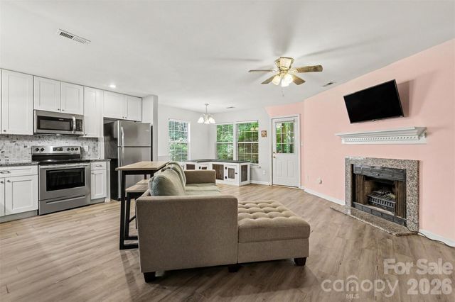 6125 Gray Gate Lane A, Charlotte, NC 28210