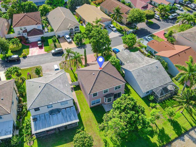118 Rosewood Lane, Greenacres, FL 33463