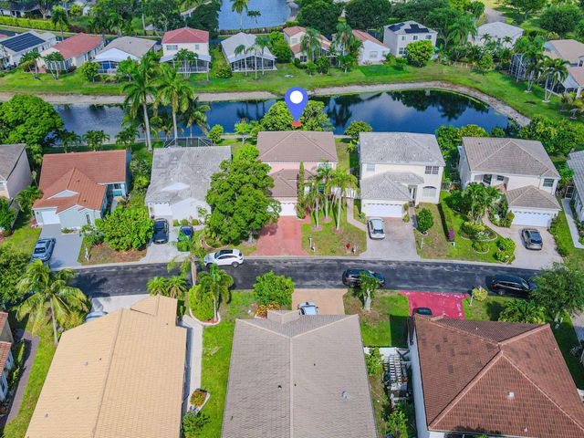 118 Rosewood Lane, Greenacres, FL 33463
