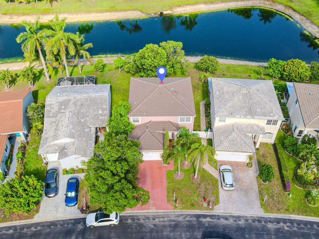 118 Rosewood Lane, Greenacres, FL 33463