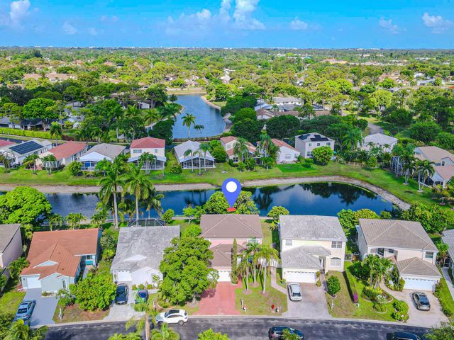 118 Rosewood Lane, Greenacres, FL 33463