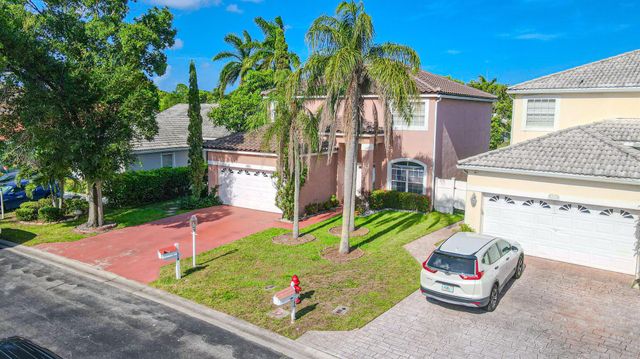 118 Rosewood Lane, Greenacres, FL 33463